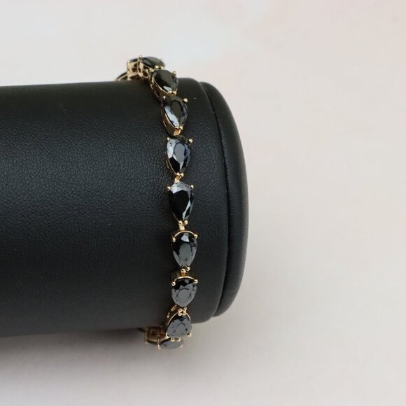 "Rose Gold Bracelet with Black Teardrop Stones – Bold & Elegant, XPBL0814 - Picture 8 of 12